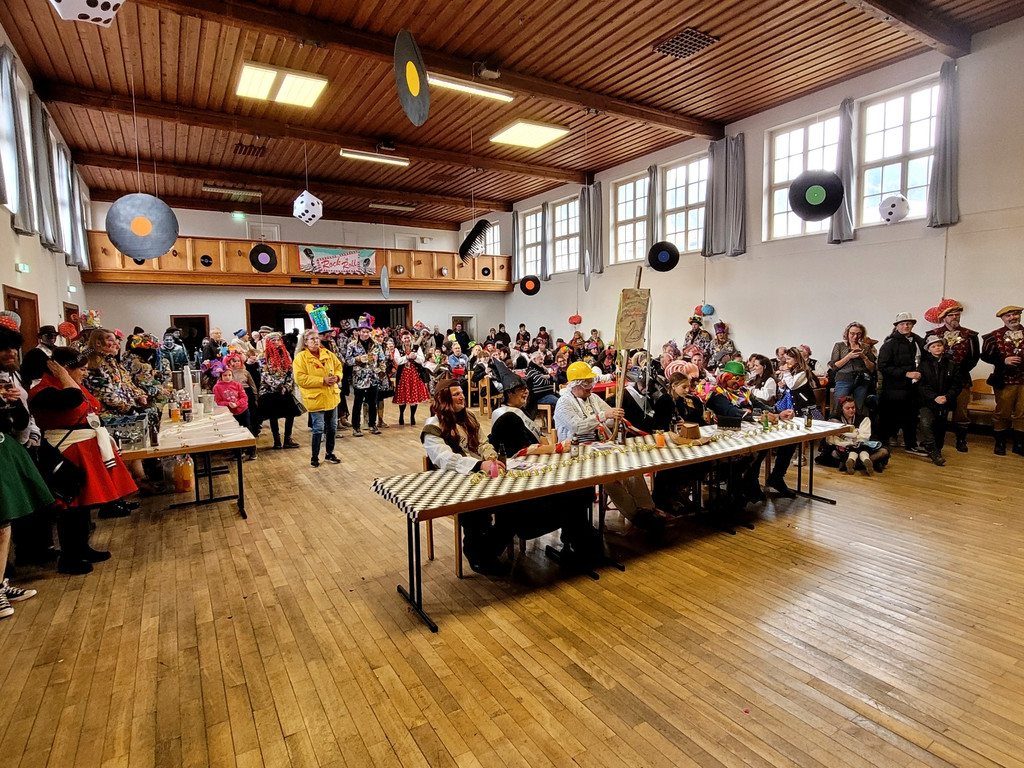Fasching B__RGERMEISTER Absetzung D OFFIZIELL Festhalle 05-02-2023 _3_.jpg