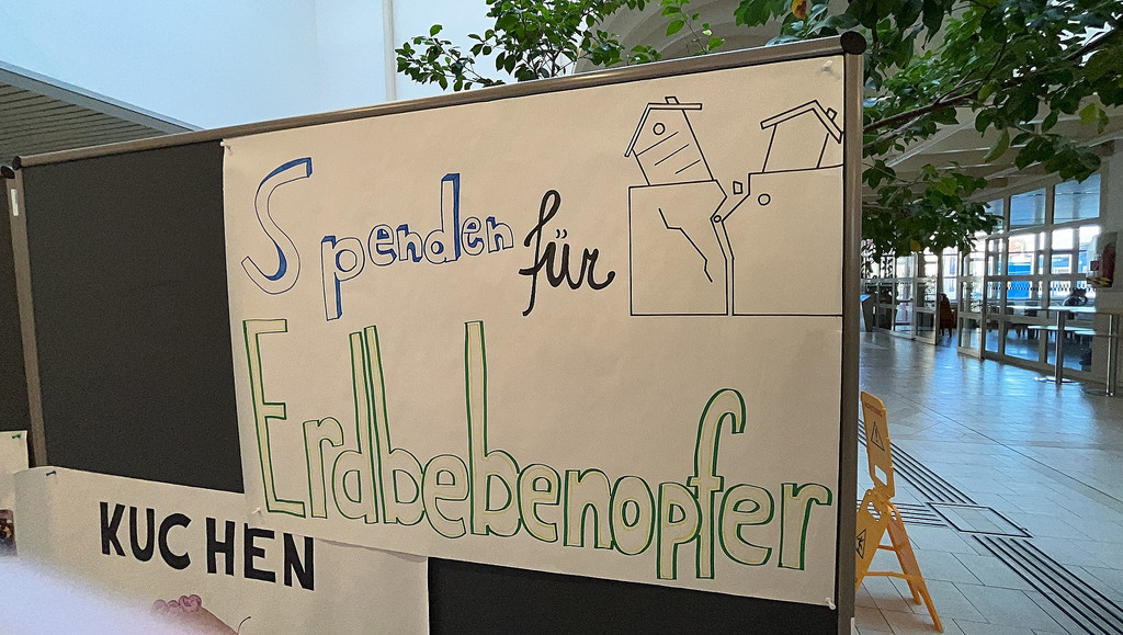 Spendenaktion f__r Erdbebenopfer an HTL Dornbirn_9.JPG