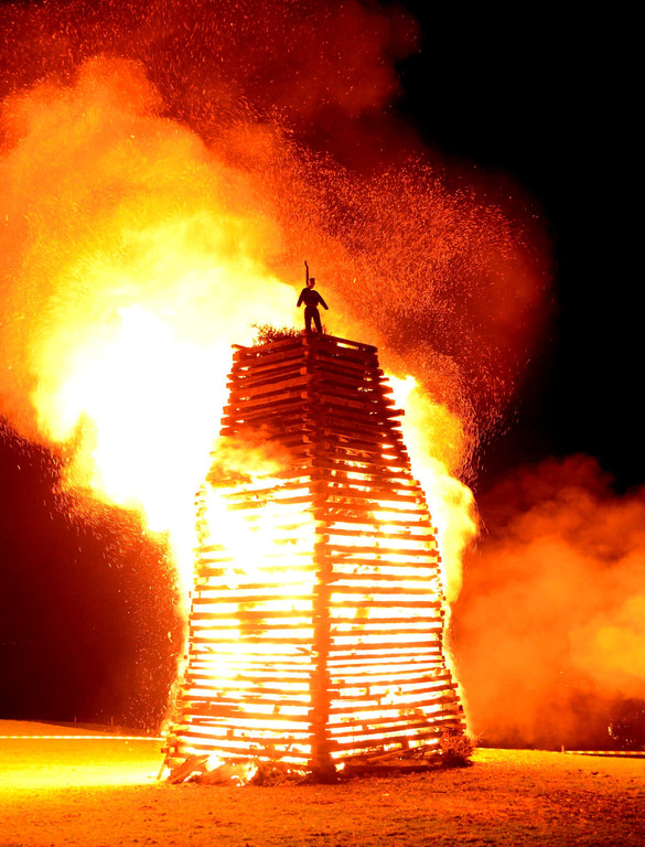 Lochau Funken BERG Abbrennen ANK__NDIGUNG Februar 2023 _3_ DOKU.JPG