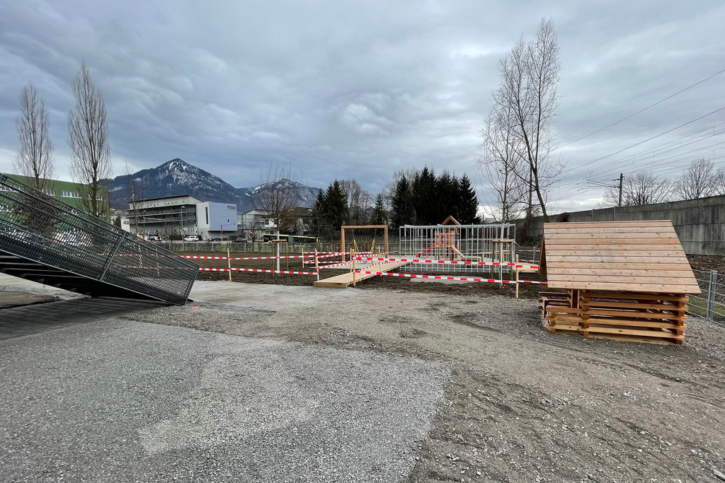 csm_20230220-Ausweichschule-Fischbach-in-Betrieb-7_26f04755d1.jpg
