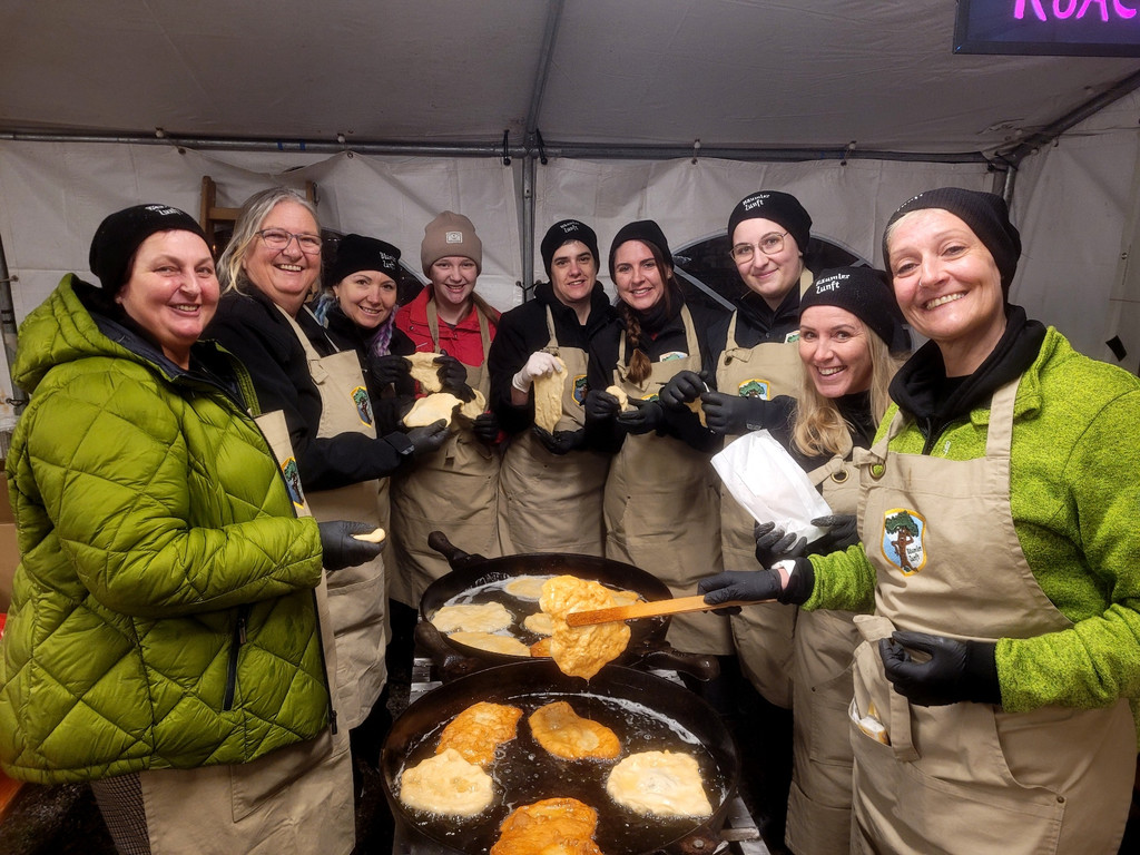 Funken B__UMLE am See E BEWIRTUNG K__chle und W__rscht 25-02-2023 _1_.jpg