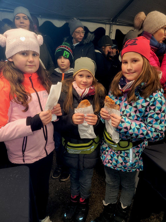 Funken B__UMLE am See E BEWIRTUNG K__chle und W__rscht 25-02-2023 _5_.jpg