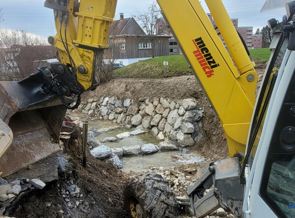 DORFBACH Ausbau Schwendeweg H Arbeiten FISCHTREPPE 10-03-2023 _13_.jpg