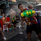 Thailand feiert Neujahr mit Wasserschlachten
