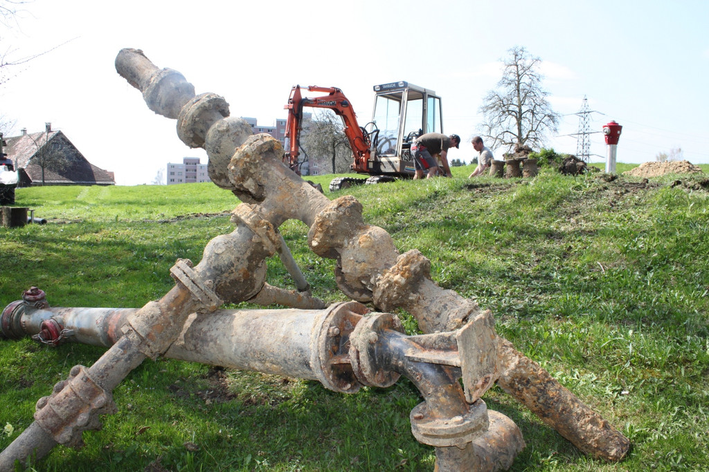 aa Schwendeweg Wasserleitung NEU Symbolfotos April 2023 _2_.jpg