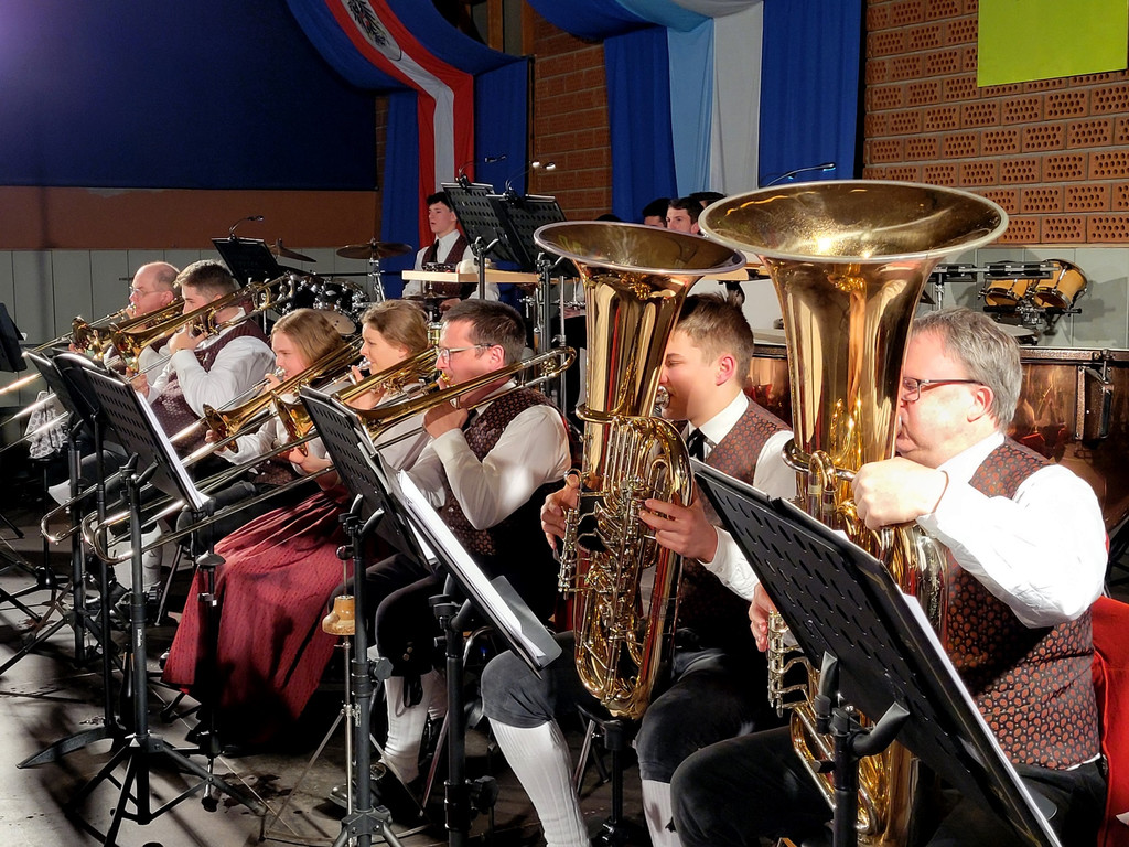 Musikverein FR__HLINGSKONZERT B Musikanten DETAIL15-04-2023 _7_.jpg