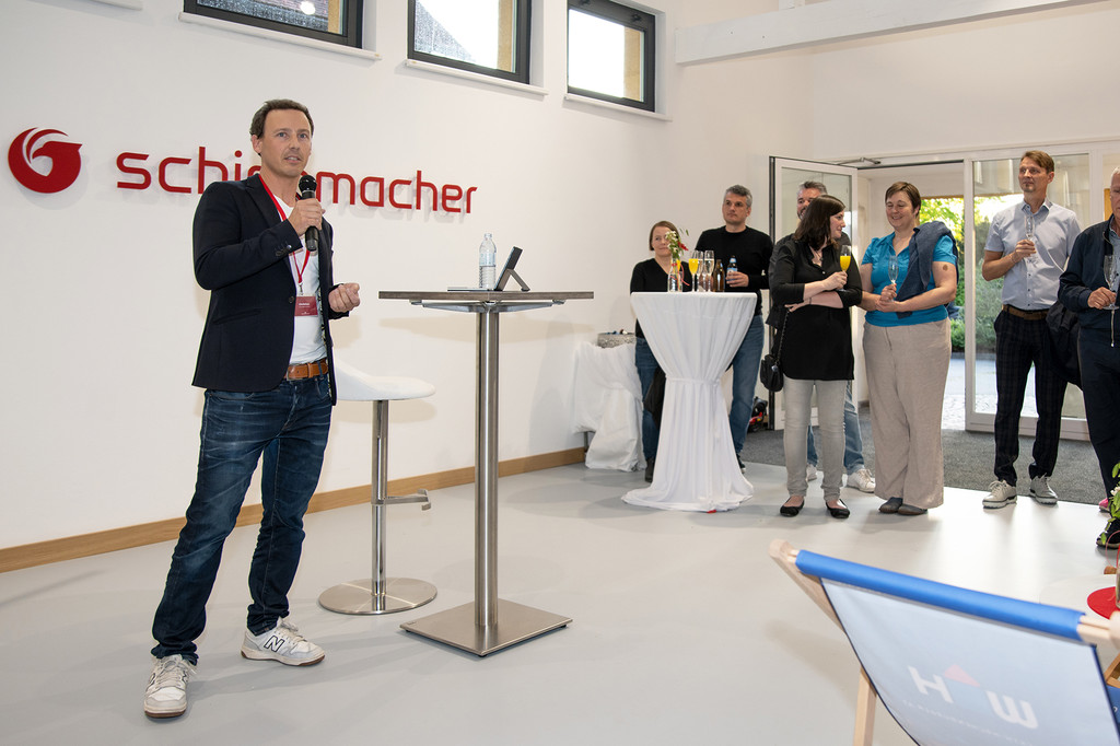 2023-04 Schirmmacher Eroeffnung Bild01.jpg