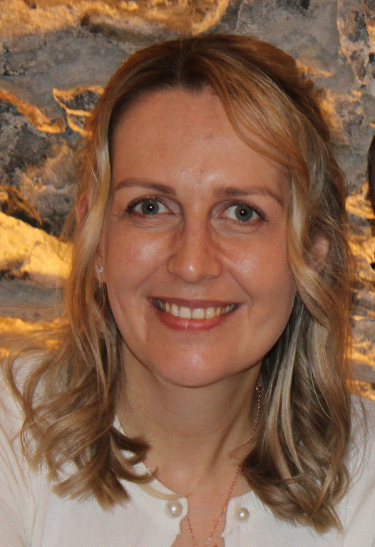 Julia R__f-Winder.JPG