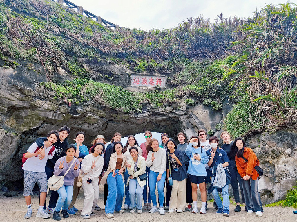 LINE_ALBUM____________________230411_2.jpg