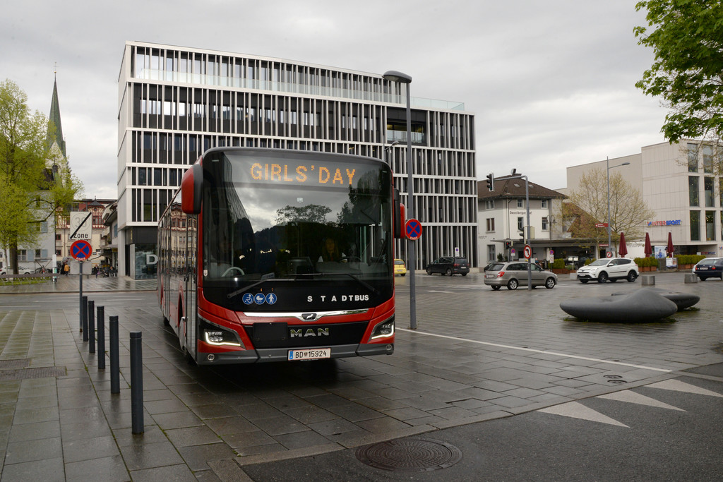 csm_20230428-Girls-Day-bei-der-Stadt-Dornbirn-Stadtbus_2ea54afb4d.jpg