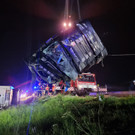 LKW im Graben: Fotos