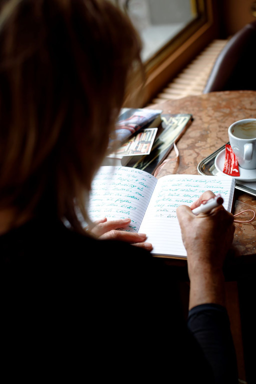 schreiben_vertikalC_Beate Oberhauser.JPG