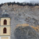 2023-05-11T131537Z_1066768028_RC2DW0AEOHXX_RTRMADP_3_SWISS-ROCKSLIDE.JPG