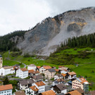 2023-05-11T144951Z_583509824_RC2EW0ASXP1S_RTRMADP_3_SWISS-ROCKSLIDE.JPG