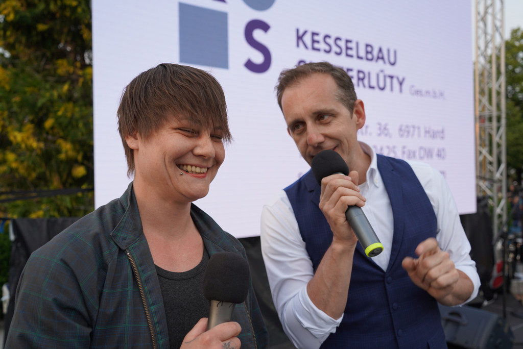 Abendt__rn_Sophie_Sutterl__ty-Kesselbau.jpg