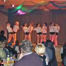 Festakt 20 Jahre JA Buch 2002-Showtanz der Garde.JPG