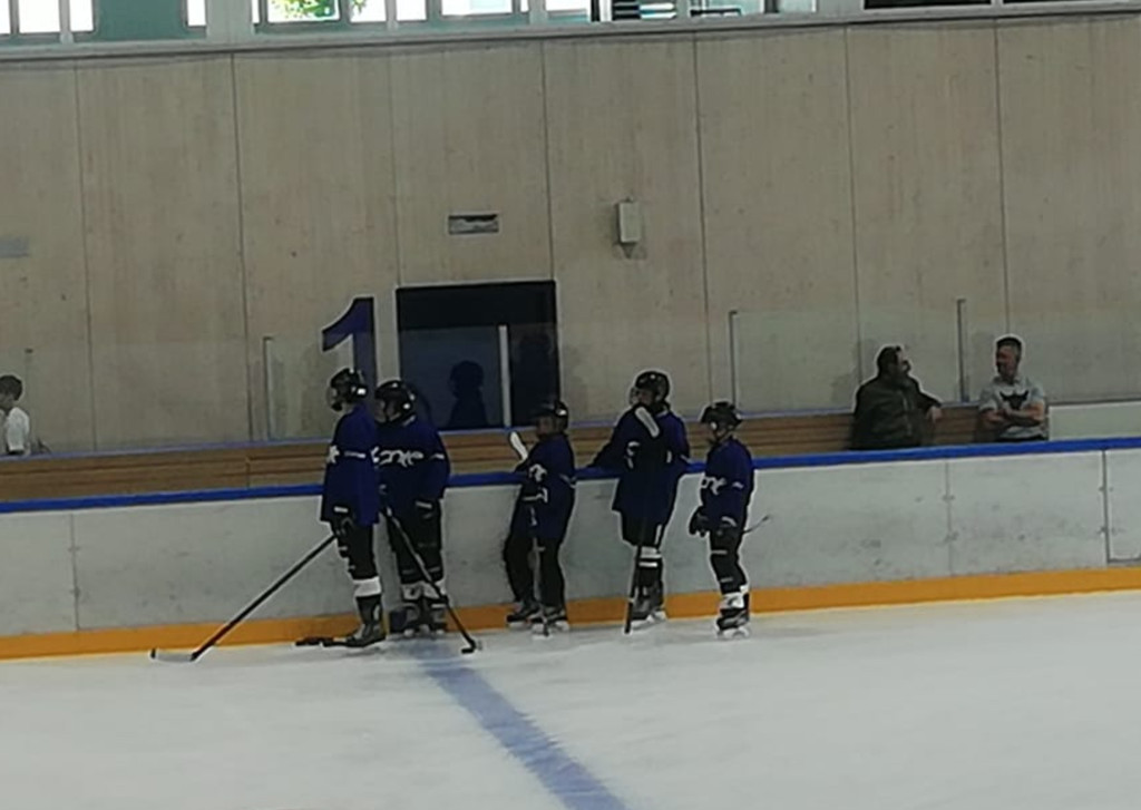 hockey1.jpg