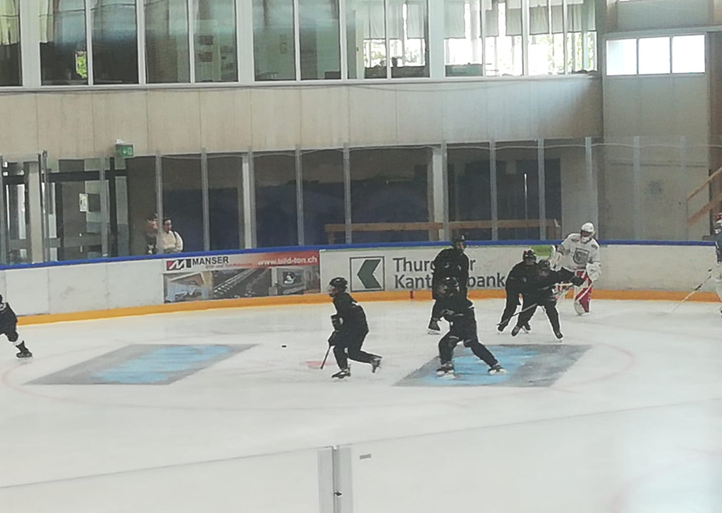 hockey5.jpg