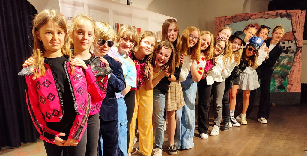 Saumarkt TheaterKinder 2.jpg