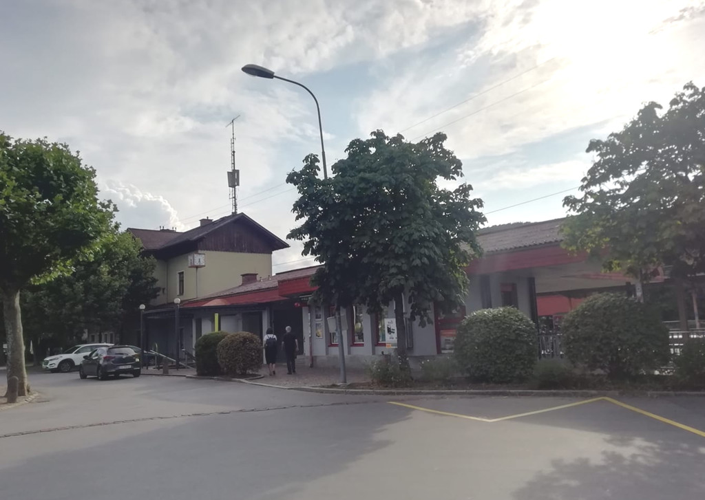 bahnhof1.jpg