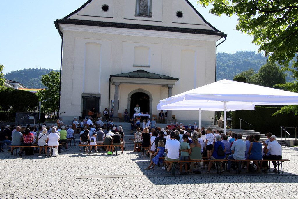 Dorfplatz _2_.JPG