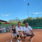 In der Mitte Hannes Reimair in 3 Finalspielen im Einsatz im Mixed zusammen mit Steffi Wolf den Titel geholt.jpg