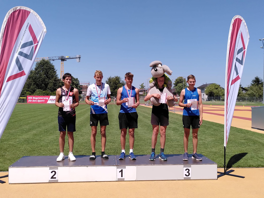 Samuel Siegerehrung KugelIMG-20230715-WA0001.jpg