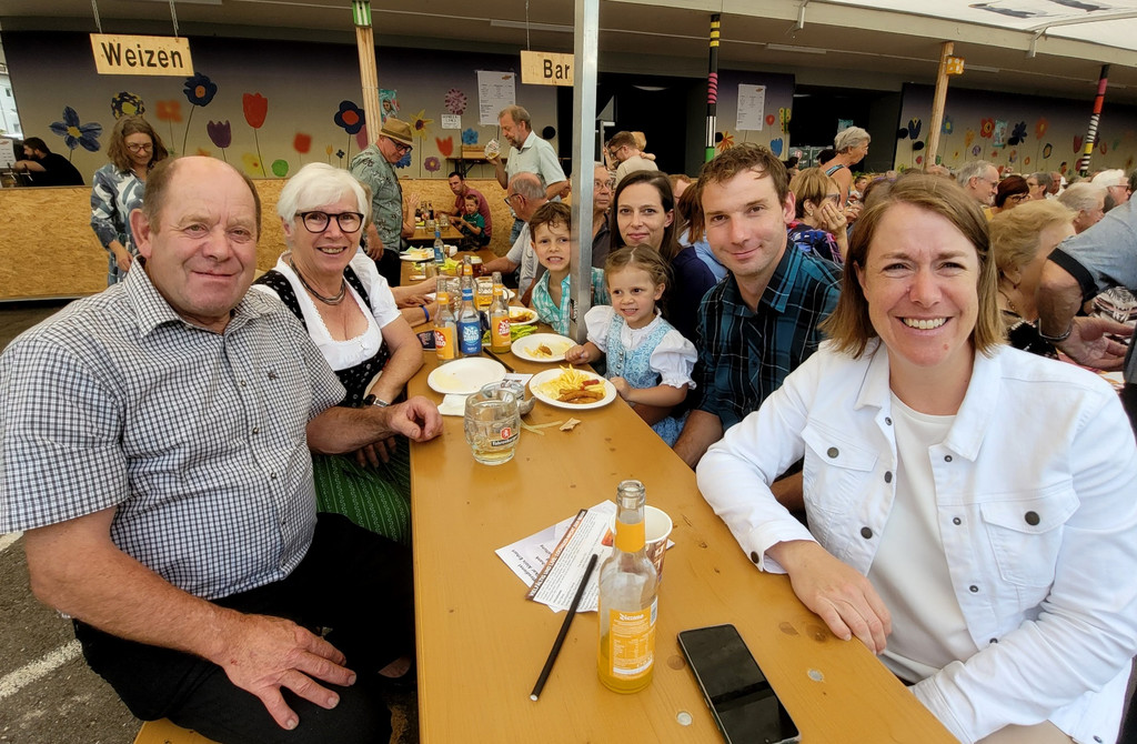 Musikverein DORFFEST B Menschen im Umfeld 22-07-2023 _12_.jpg