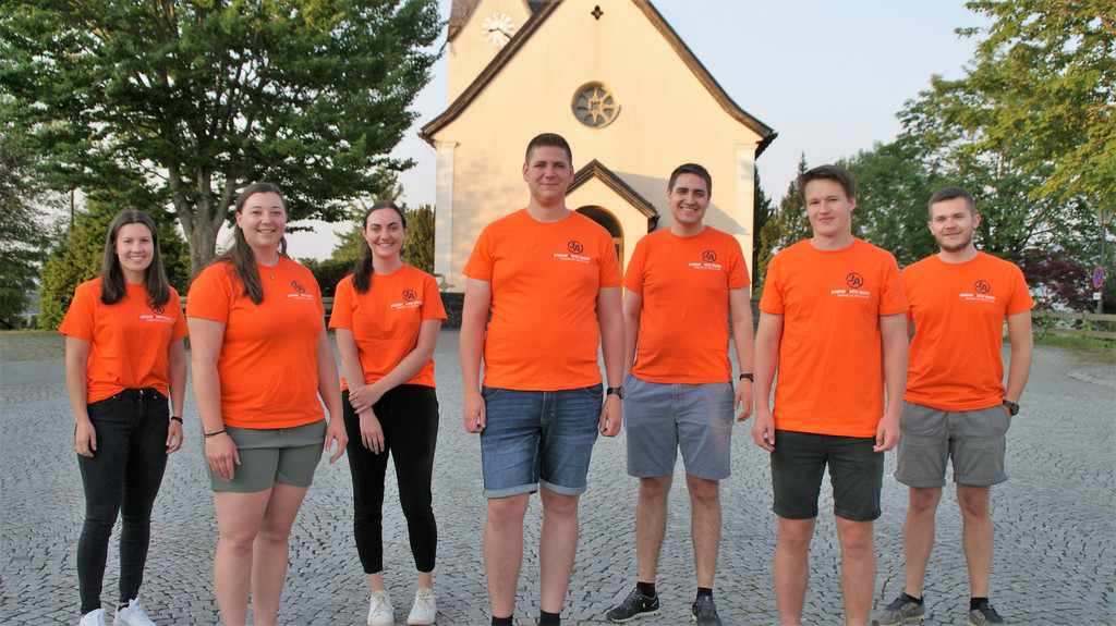 Jugend-Aktiv-Jubil__um mit Open Air am Dorfplatz.JPG