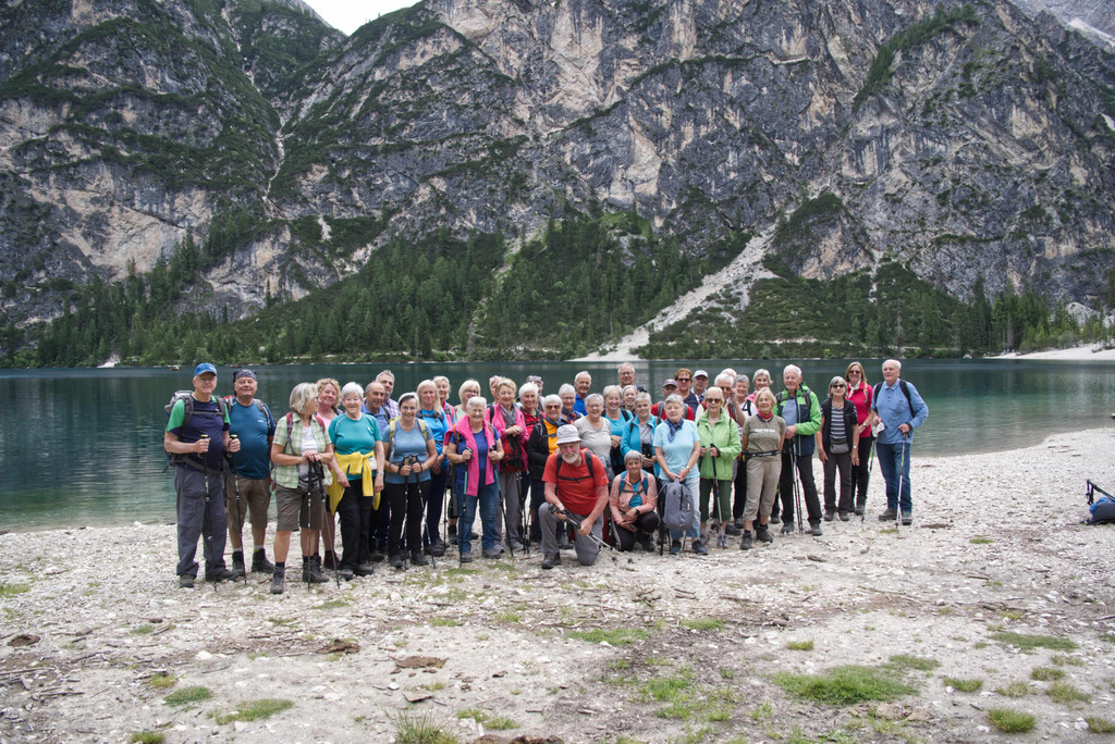 Gruppe Pragser Wildsee.jpg