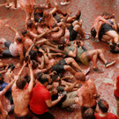 2023-08-30T112538Z_1624326871_RC2BY2A6KV91_RTRMADP_3_SPAIN-CULTURE-TOMATO-FIGHT.JPG