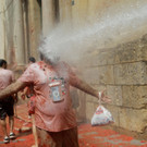 2023-08-30T130303Z_1512551391_RC2CY2A3SQND_RTRMADP_3_SPAIN-CULTURE-TOMATO-FIGHT.JPG