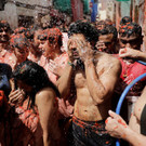 2023-08-30T130651Z_512347838_RC2CY2AMMP32_RTRMADP_3_SPAIN-CULTURE-TOMATO-FIGHT.JPG