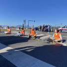Klimaaktivisten blocken Autobahnabfahrt
