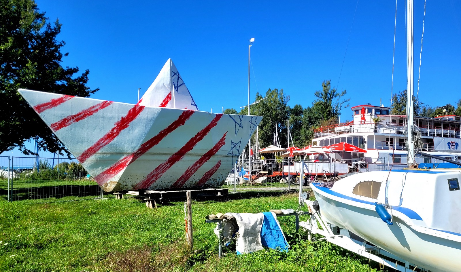 Festspiel PAPIERBOOT auf Trockendock im Hafen Lochau 25-09-2023 _6_.jpg
