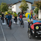 Radius-Abschluss mit buntem Herbstmarkt