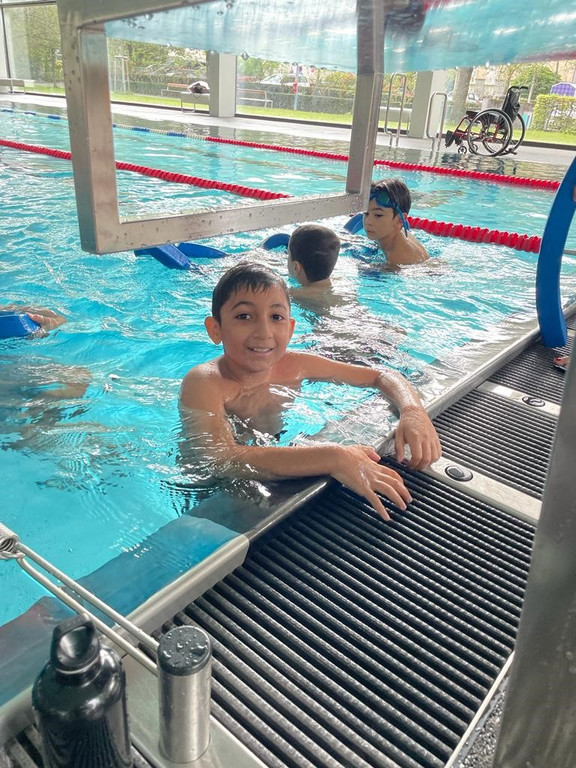 Schwimmer 8a.jpg