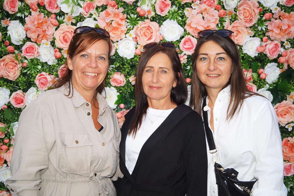 Bettina Todorovic_ Sabine und Katrin Lasselsberger waren begeistert.JPG