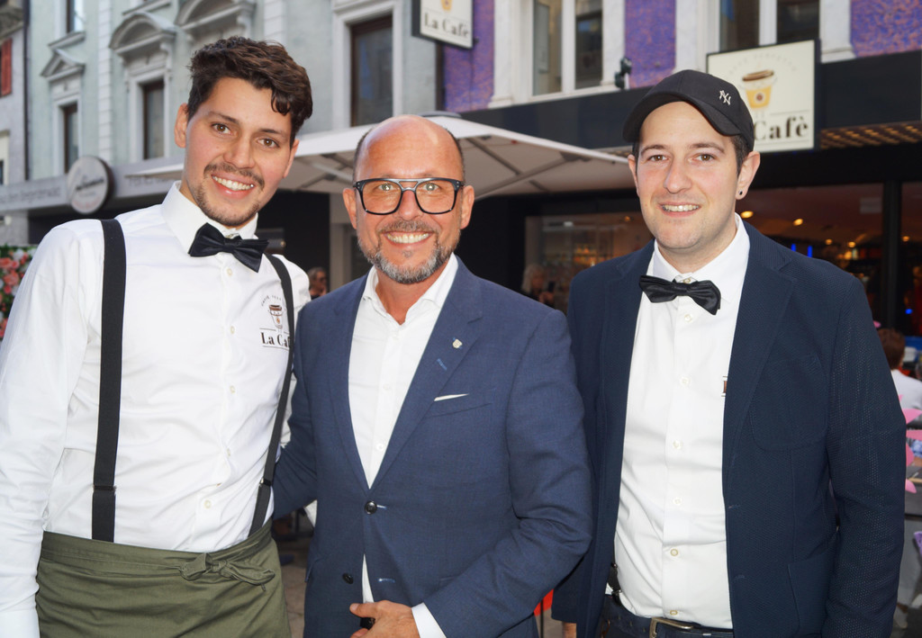 B__rgermeister Michael Ritsch gratulierte zu dem __u__erst gelungenen Event mitten in der Innenstadt.JPG