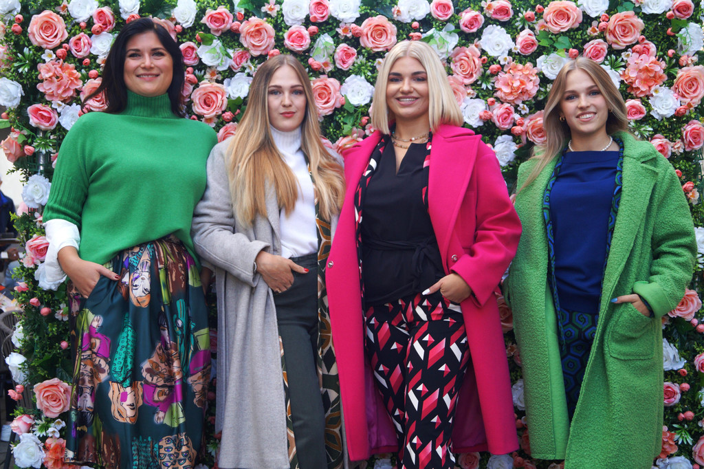 Die Models Magdalene Enderle_ Chantal Moosmann_ Sarah Ender und Gina Moosmann.JPG