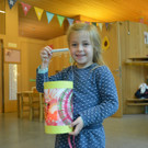 Laternen tanzen durch die Nacht