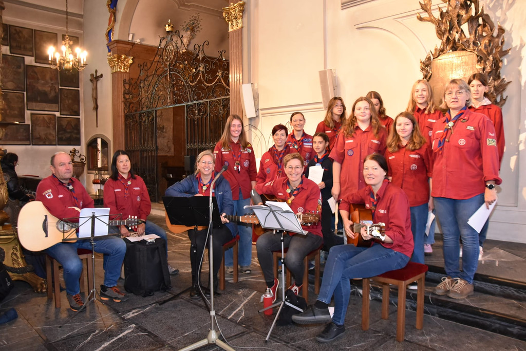 Messfeier Chor.jpg