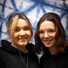 Lena und Katrin_ Lehrlinge bei Frisiersalon Maischo__n_ Bregenz.jpg