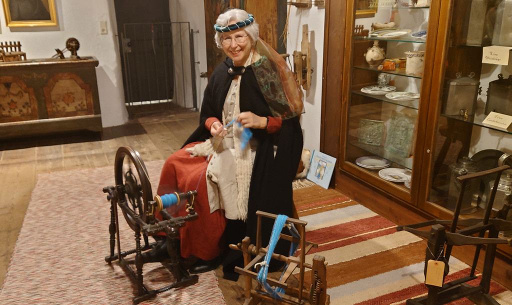 Schattenburgmuseum_Gabi Getzner_Warten auf Weihnachten_2_2023__Michaela Doppelbauer_.jpg