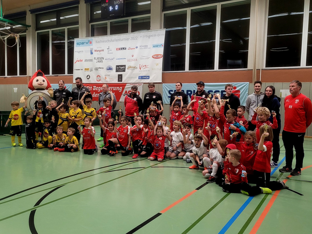 Fu__ball Nachwuchs HALLE U7 TURNIER A SIEGEREHRUNG 17-12-2022 _2_.jpg
