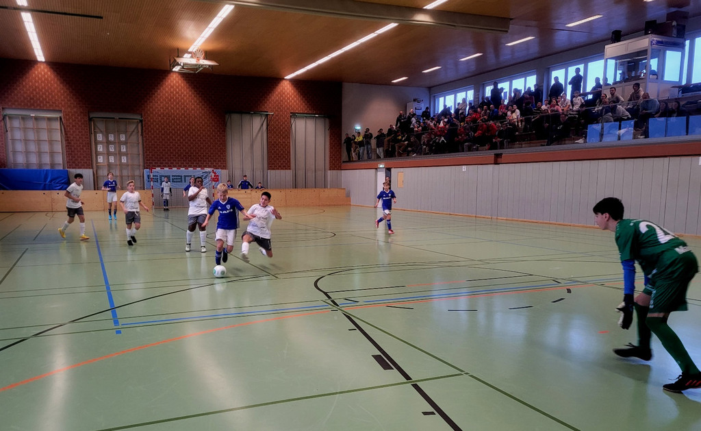 Fu__ball Nachwuchs HALLE U14 TURNIER C TURNIER SPIEL 18-12-2022 _14_.jpg