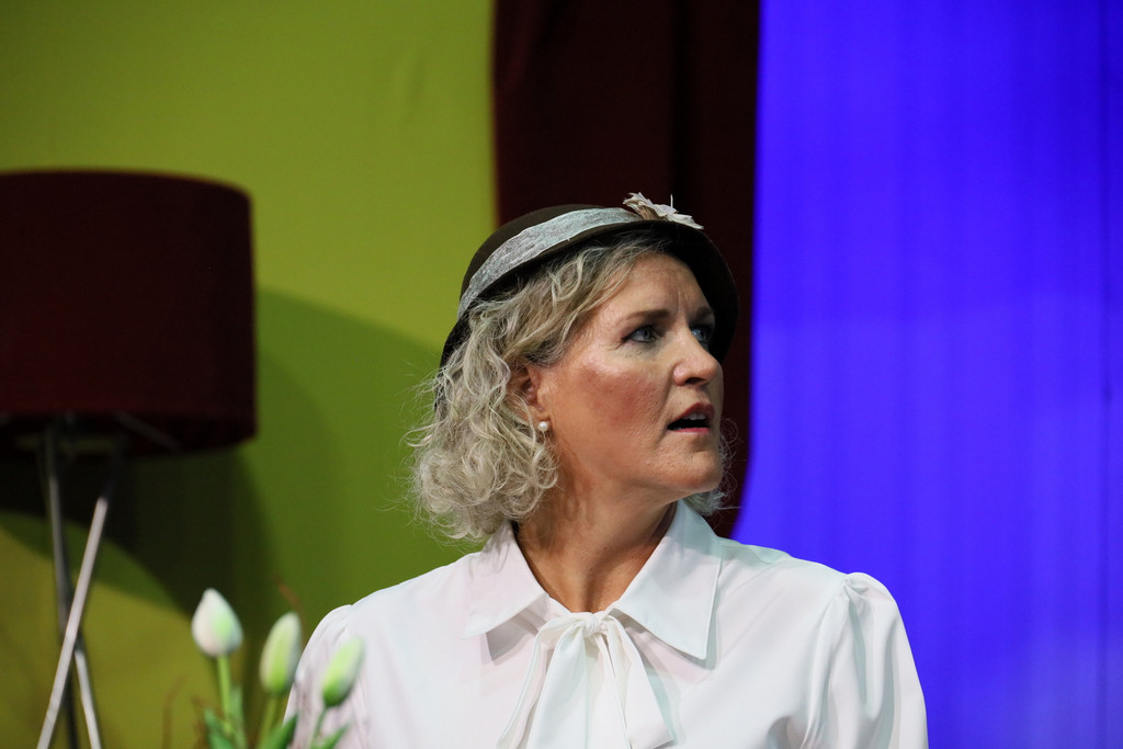 Theater _80_.JPG