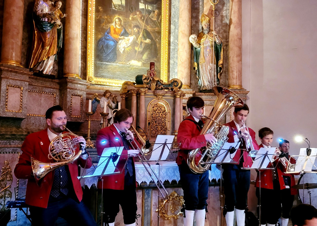 Musikverein Adventkonzert Pfarrkirche C ENSEMBLE 15-12-2022 _1_.jpg