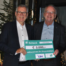 Scheck__bergabe VLV_Portrait.JPG