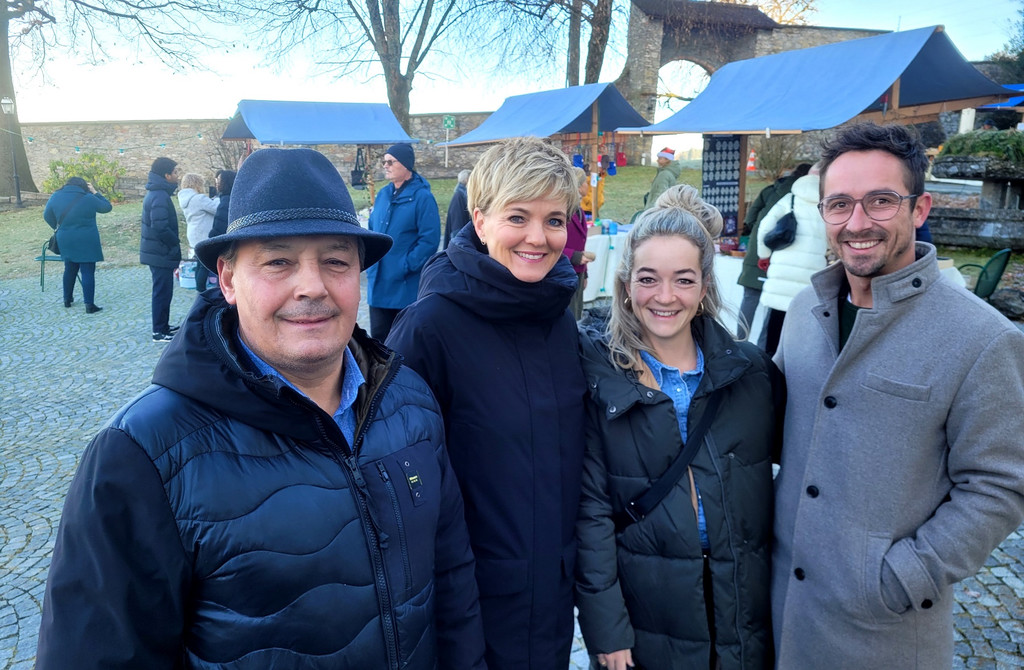 Schloss Hofen WEIHNACHTSMARKT A Impressionen 17-12-2023 _14_.jpg